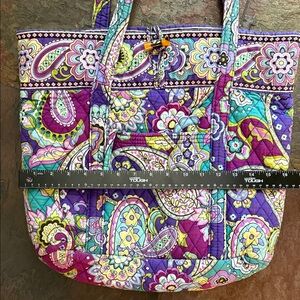 Vibrant Paisley Tote Bag Vera Bradley purple 14 by 16. Pockets. Tortoise  latch